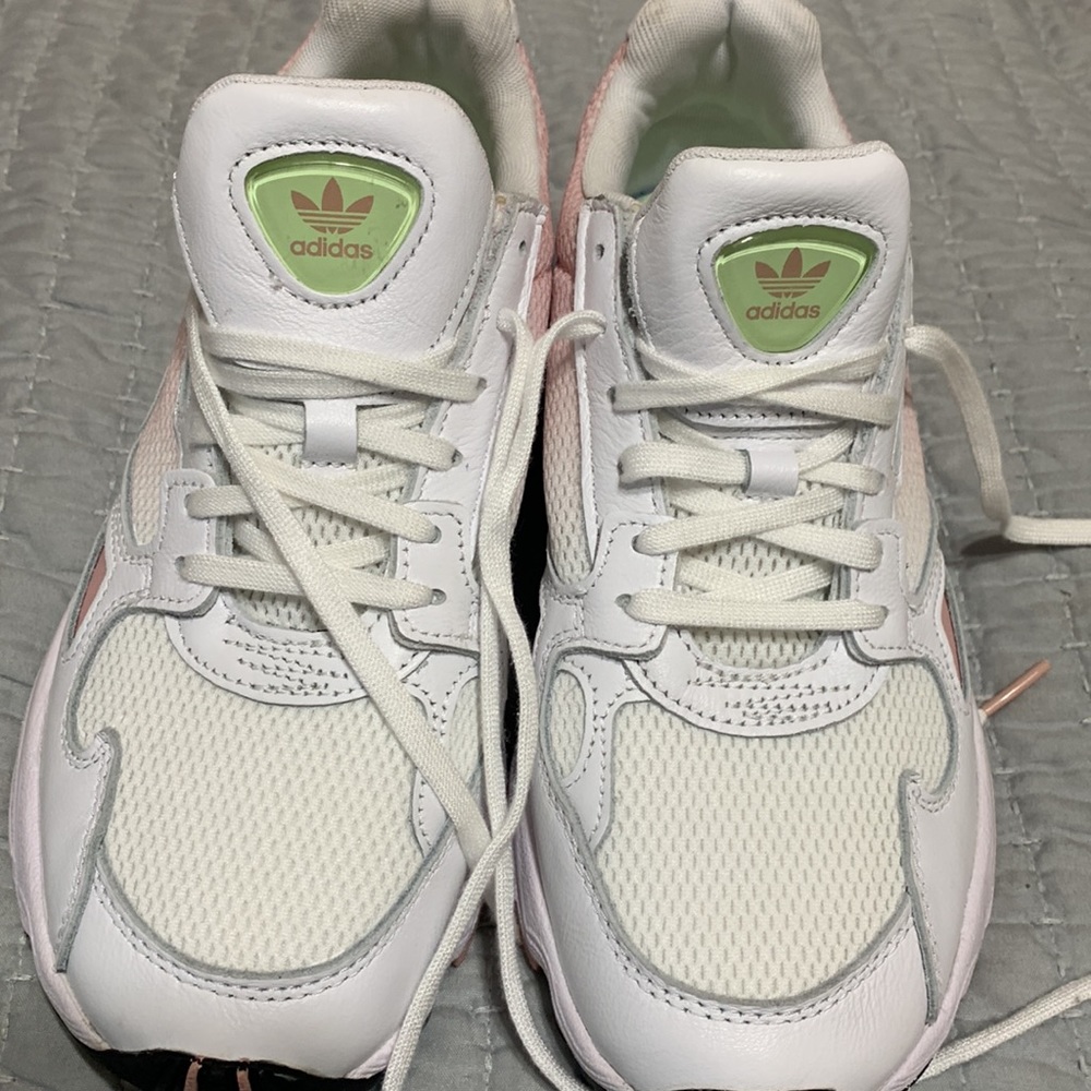Adidas Torsion tennis shoes - Picture 5 of 12